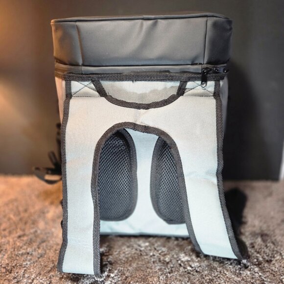 Leeds 20 Can Backpack Cooler Gray/Green and Black Insolated Soft Sided NWOT - Picture 2 of 8